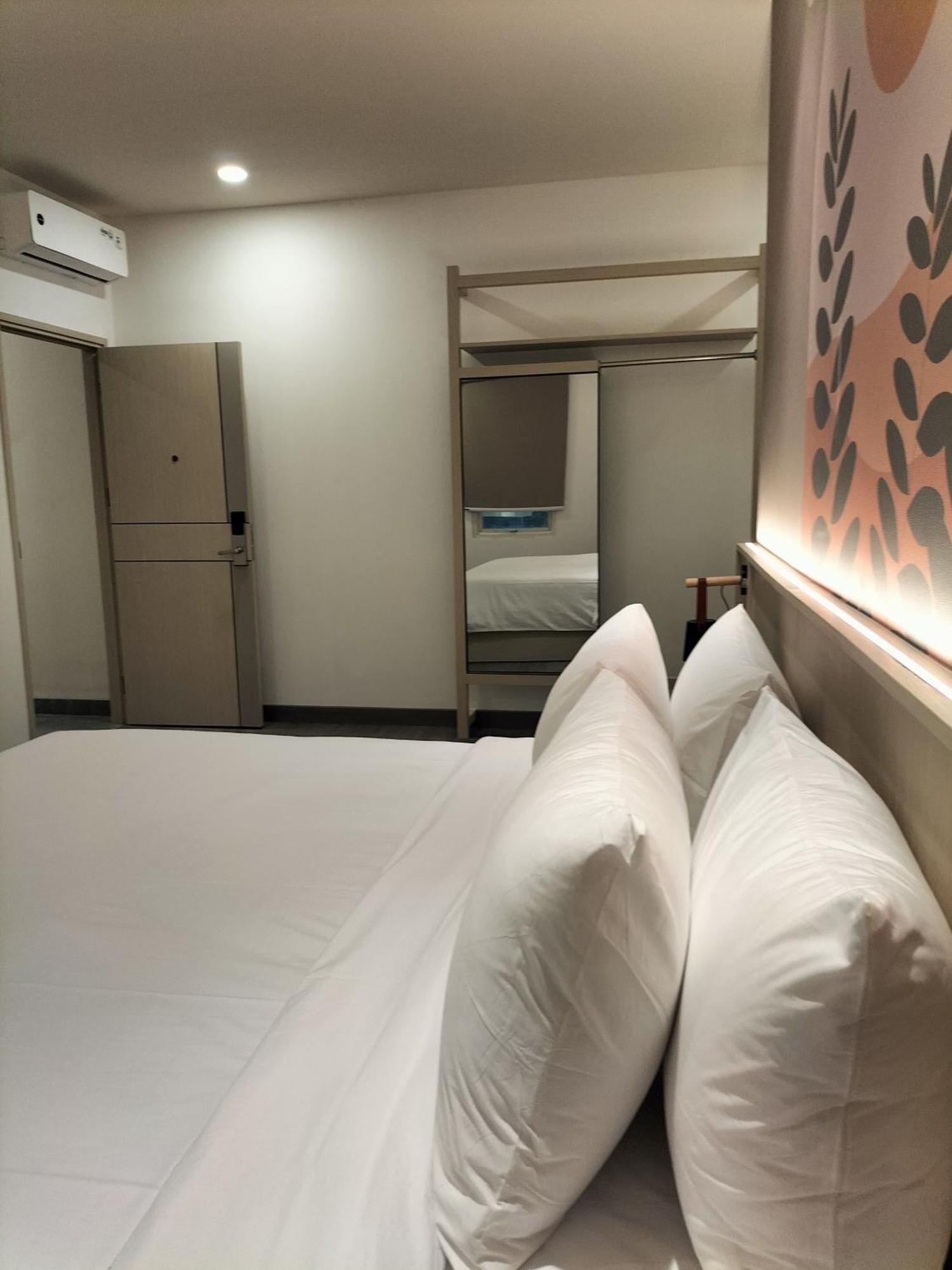 True Blue Hotel Menteng Джакарта Екстериор снимка