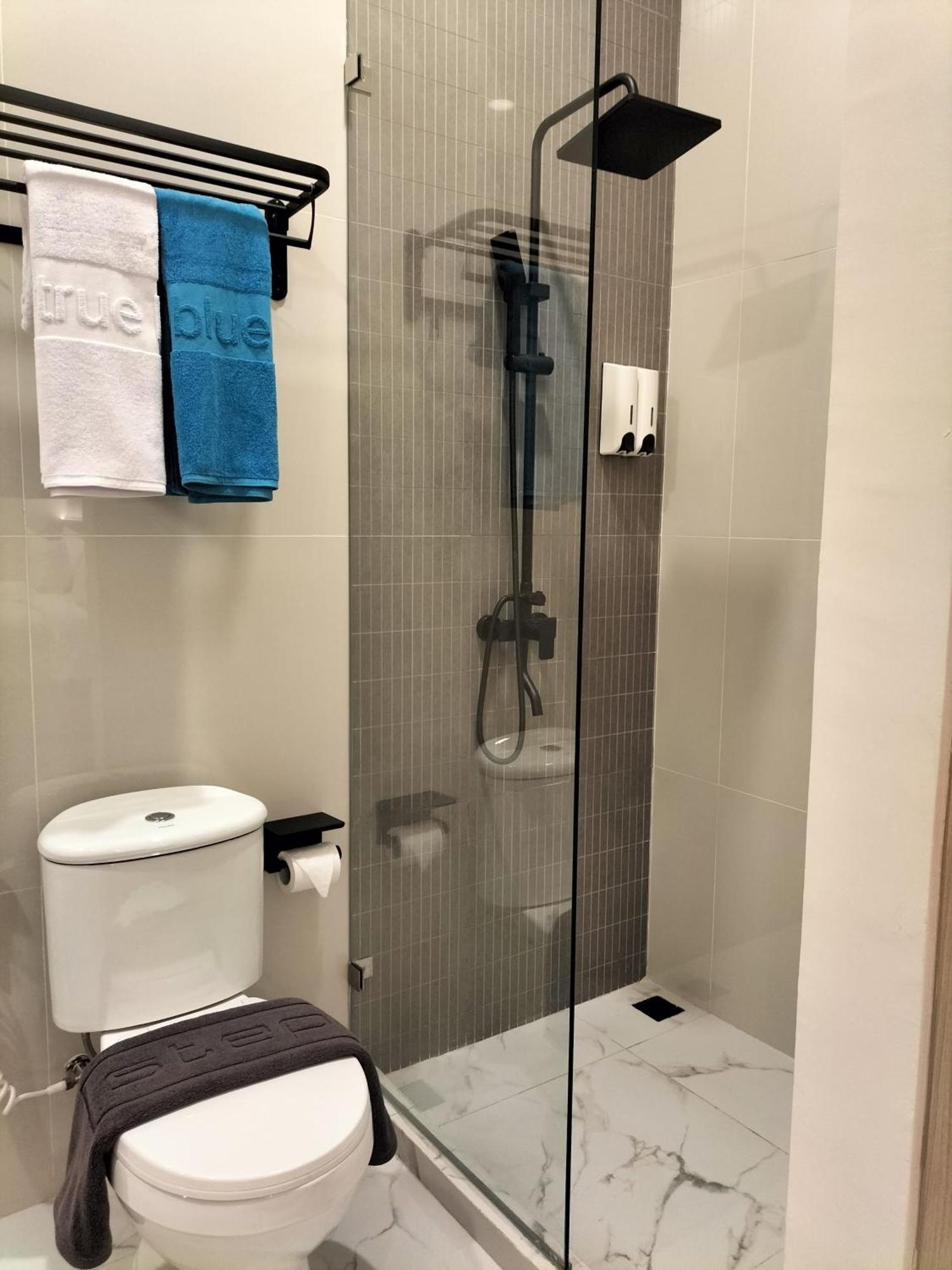 True Blue Hotel Menteng Джакарта Екстериор снимка
