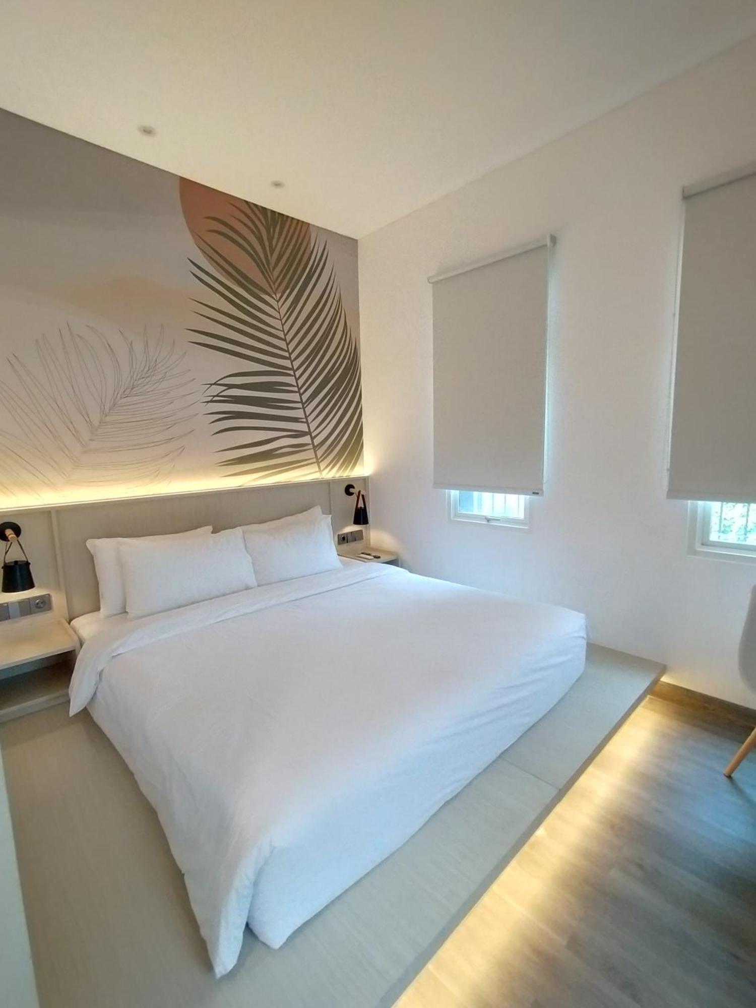 True Blue Hotel Menteng Джакарта Екстериор снимка