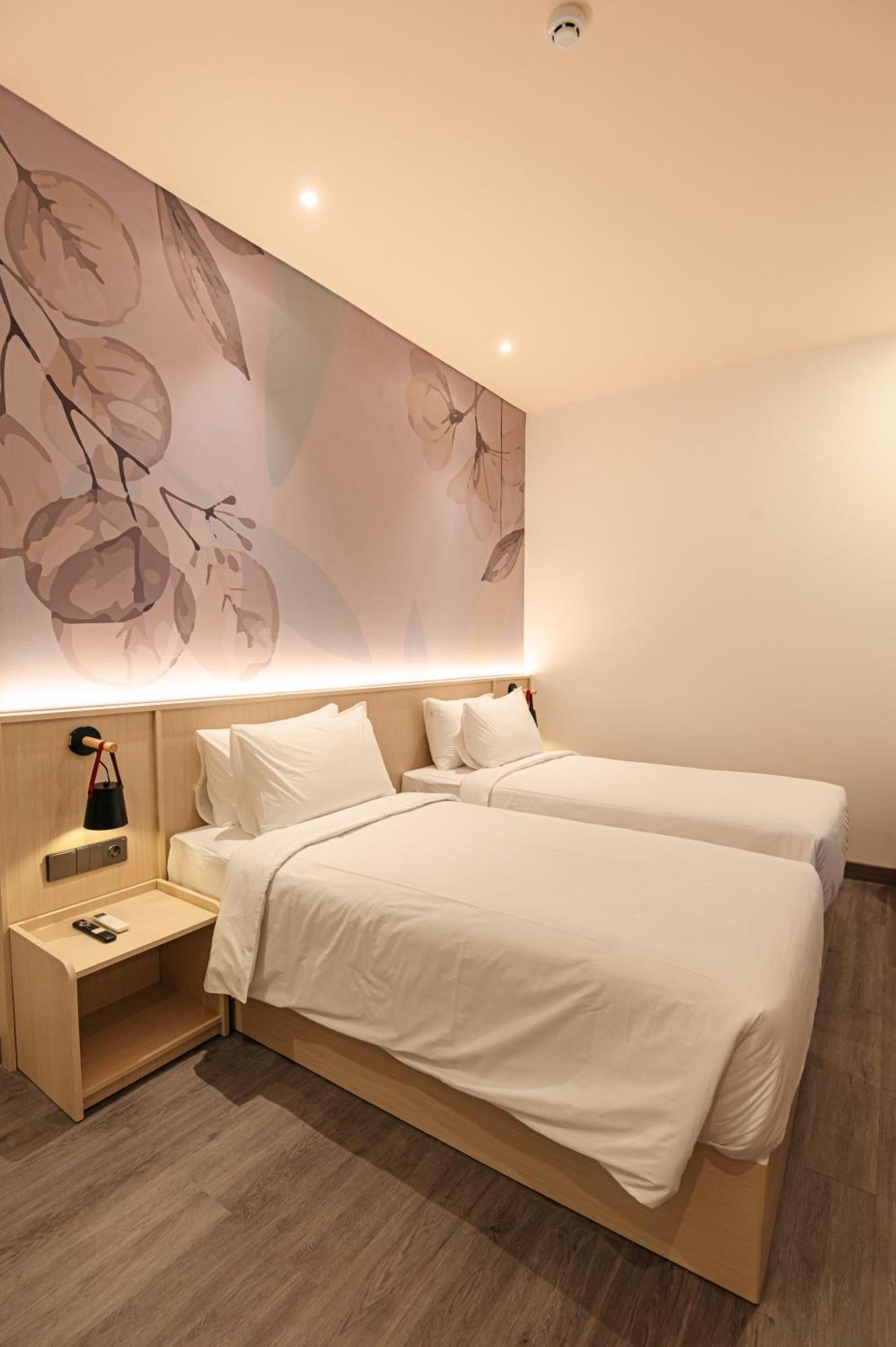 True Blue Hotel Menteng Джакарта Екстериор снимка