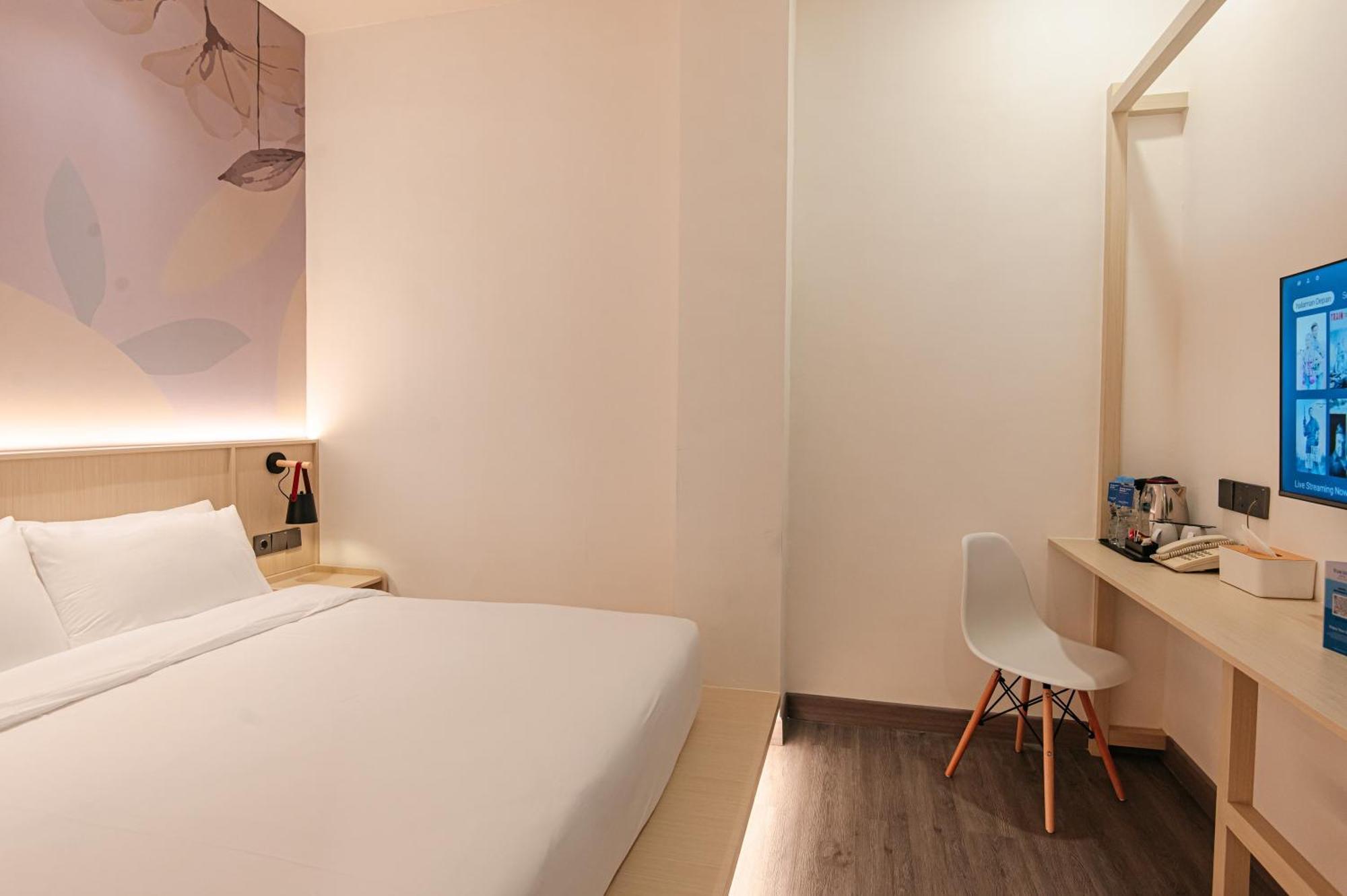 True Blue Hotel Menteng Джакарта Екстериор снимка